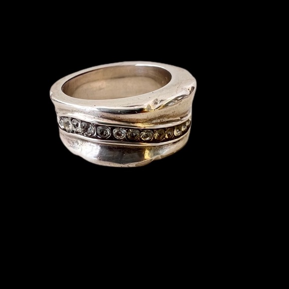 Brighton detail ting with wave pattern.  Silver plated with intertwined crystals - Picture 4 of 7